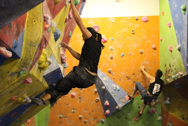  Escalada en una de nuestras paredes 